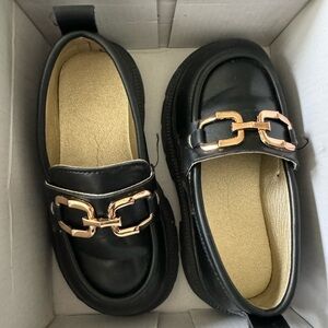 Toddler school penny loafer shoe size 27 (9US)